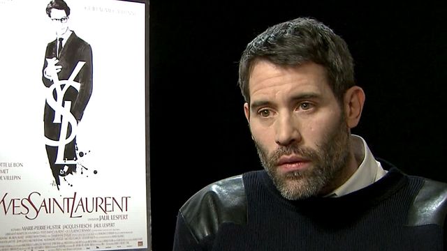 Jalil Lespert nous donne son sentiment concernant la production de l'autre biopic consacré à Yves Saint Laurent, "Saint Laurent" par Bertrand Bonello, dont la sortie est prévue en mai 2014.