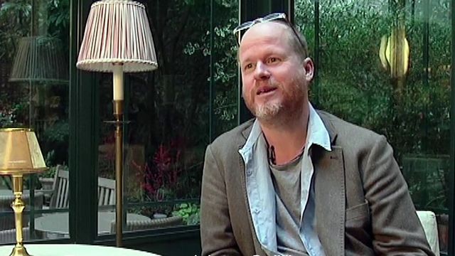 Cette semaine, Joss Whedon de retour au cinéma, un film sur "Sherlock" évoqué, la bande-annonce de "Those Who Kill", des infos sur "Walking Dead" et l’intégrale "Breaking Bad" !