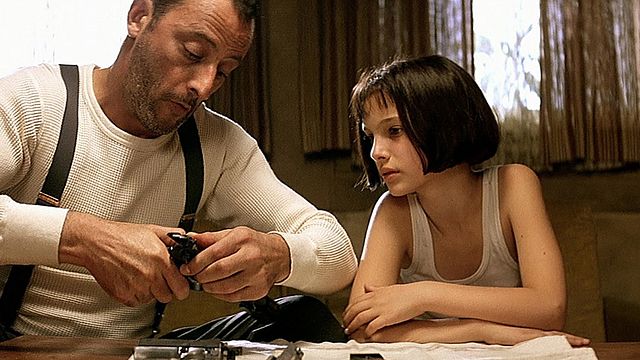Saviez-vous que Ludivine Sagnier double Natalie Portman dans la VF de "Léon", qu'il existe une version allongée de 20 min du film...