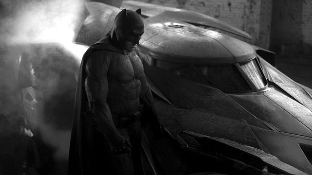 Les dernières rumeurs sur Suicide Squad et Justice League, Simon Pegg au scénario de Star Trek 3, Kaya Scodelario au casting de Pirates des Caraïbes 5, des news de X-Files, une bataille de sabres laser...