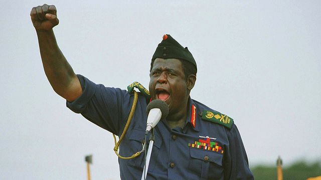 "Vous avez été élu avec 153% des voix, général ! Félicitations, vous êtes le maitre du monde. Seulement du monde ? Ben oui, faut pas abuser non plus..."