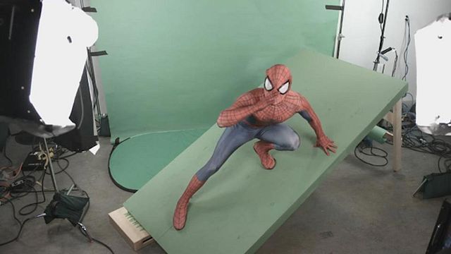 Joss Whedon avait pourtant annoncé qu'il n'y aurait pas de scène supplémentaire à la fin du générique d'Avengers 2... alors comment Spider-Man a-t-il fait irruption sur la toile ?