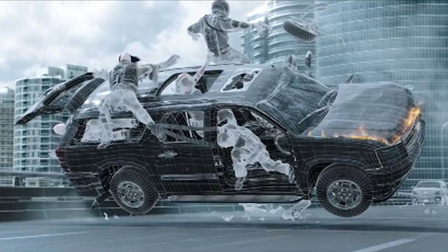 Découvrez les fonds verts, les effets numériques détaillés et les secrets de tournage de la première scène du blockbuster Deadpool !