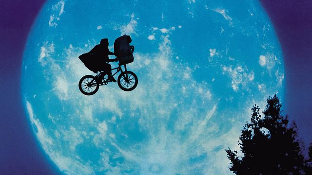 Retour sur les théories de fans les plus folles qui vous feront revoir vos films et vos séries cultes d’une toute autre manière…