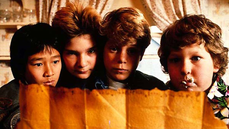 Les Goonies Film Complet En Français Streaming Trailer du film Les Goonies - Les Goonies Bande-annonce (2) VO - AlloCiné