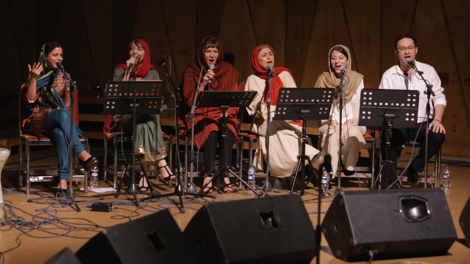 No land's song